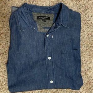 Banana Republic Denim Long Sleeve Button Down – L Slim Fit